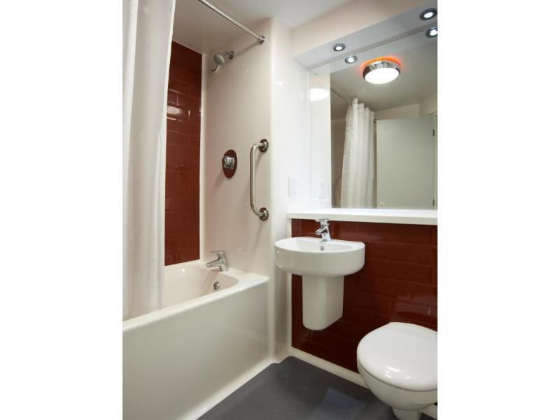 Travelodge Wadebridge Εξωτερικό φωτογραφία
